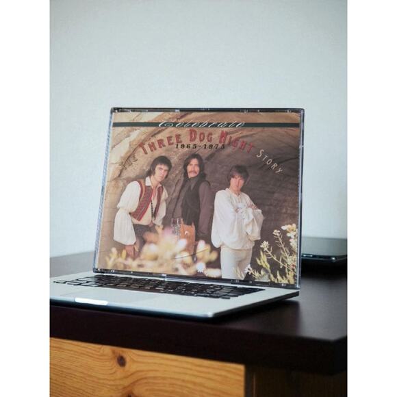 Celebrate - The Three Dog Night Story - 1965-1975 WORLD SHIP AVAIL - Picture 1 of 2